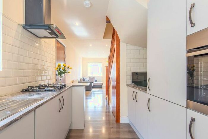 2 Bedroom Flat To Rent In East Lane, Wembley Park, Wembley, HA9