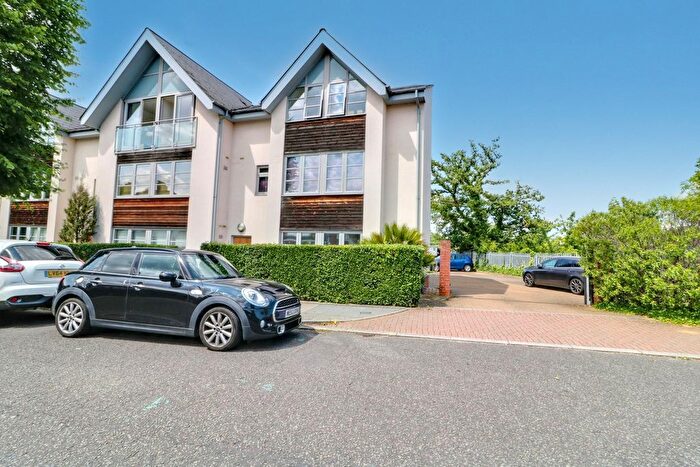 2 Bedroom Flat To Rent In Clementine Court, Northwick Avenue, Harrow, HA3