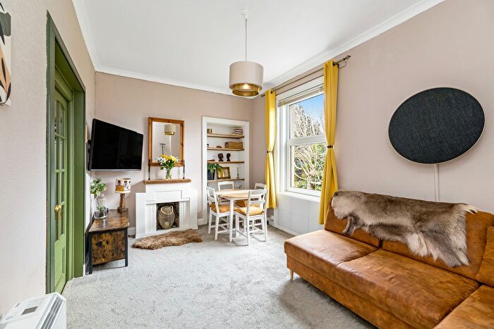 1 Bedroom Flat For Sale In / Belmont Road, Juniper Green, Edinburgh, EH14