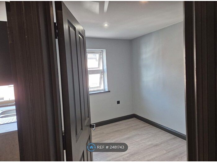 2 Bedroom Flat To Rent In Albert Road, Luton., LU1