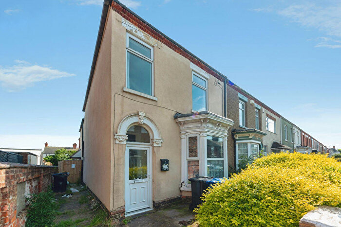 2 Bedroom Flat For Sale In Algernon Street, Grimsby, DN32