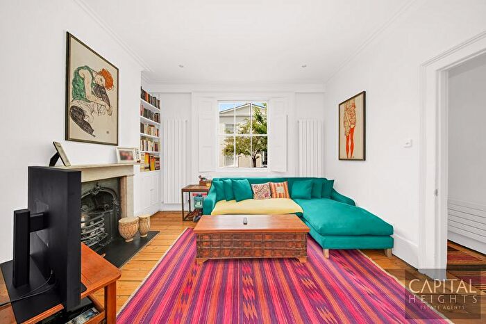 3 Bedroom Property To Rent In Thornhill Grove, London, N1