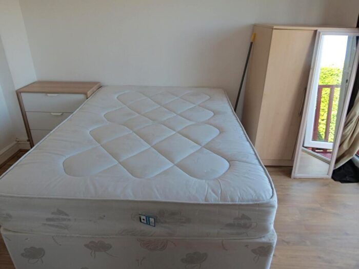 5 Bedroom House To Rent In Bedroom Detached House In Winton, BH9