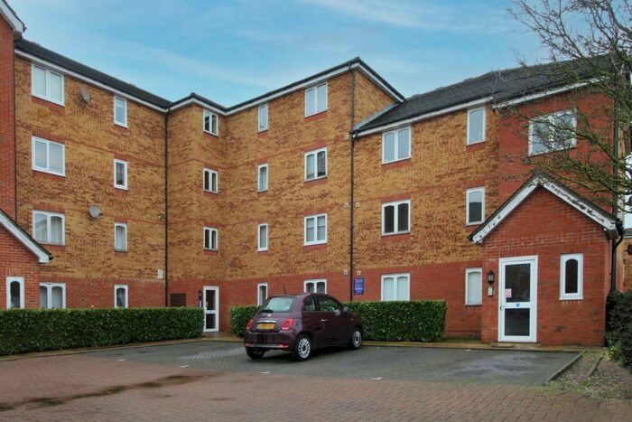 2 Bedroom Flat To Rent In Dunlop Close Dartford, DA1