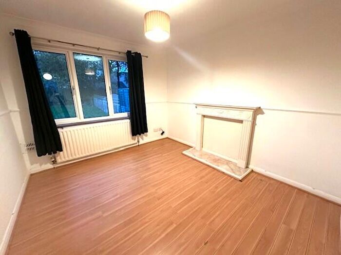 1 Bedroom Apartment To Rent In Torridge Gardens, West End, Southampton, SO18