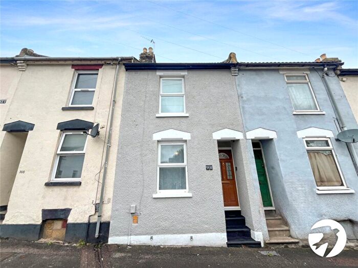 3 Bedroom Terraced House To Rent In Charter Street, Chatham, Kent, ME4