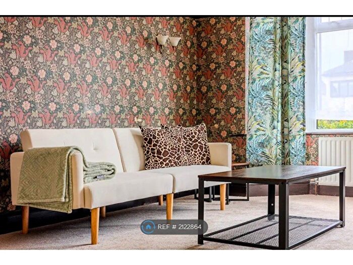 5 Bedroom Detached House To Rent In Woodfield Avenue, London, SW16