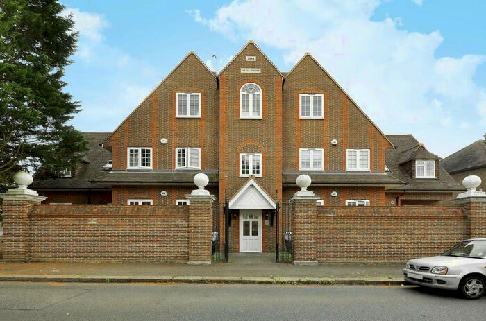 1 Bedroom Flat To Rent In Wandle Road, Morden, SM4