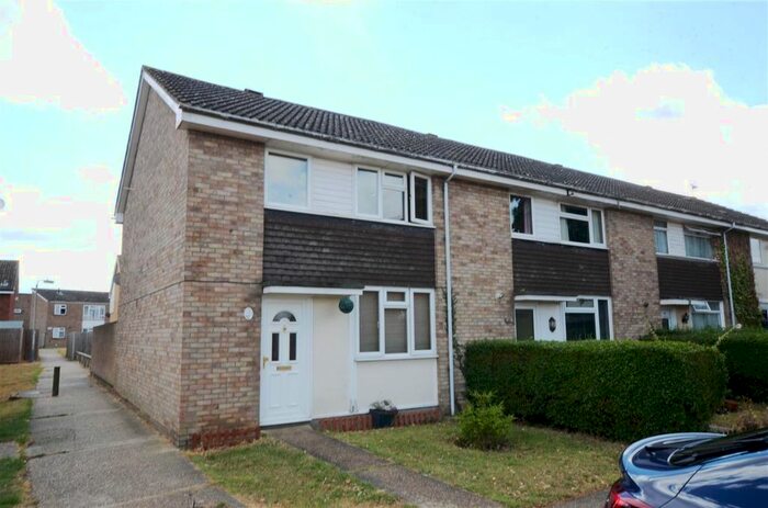 3 Bedroom End Of Terrace House To Rent In Brock Close, Witham CM8