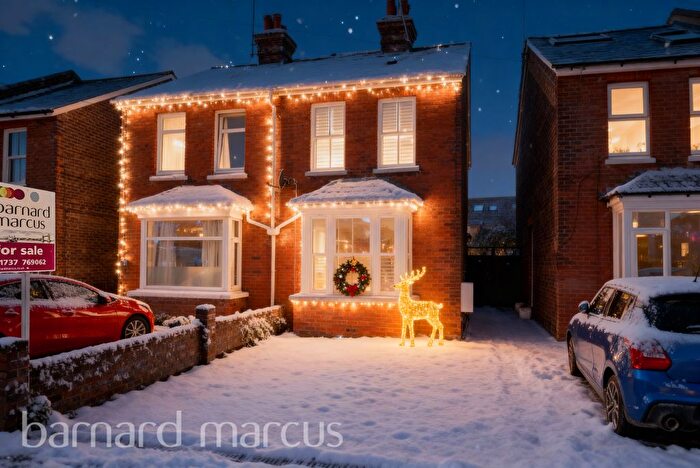 2 Bedroom Semi Detached House For Sale In Emlyn Road, Redhill, RH1