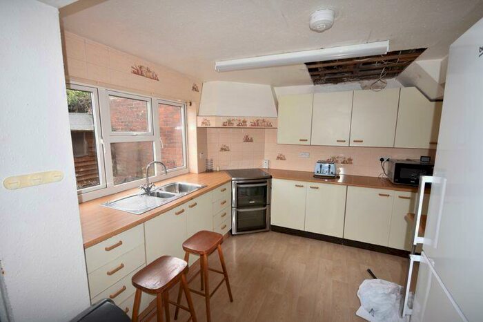 3 Bedroom Terraced House To Rent In Herschell Road, St James, Exeter, EX4