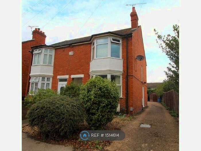 1 Bedroom Flat To Rent In Holly Road, Aldershot, GU12