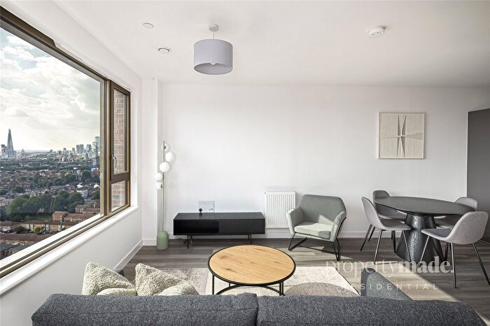 1 Bedroom Flat To Rent In Vista Heights, Ilderton Road, London, SE15