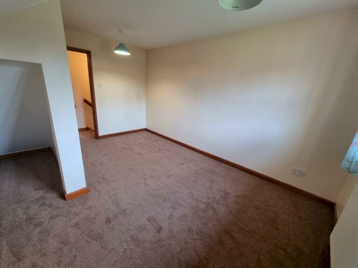 2 Bedroom Cottage To Rent In Lucks Hill, West Malling, ME19