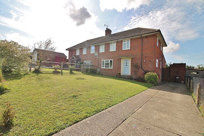 3 Bedroom Semi-Detached House For Sale In South Lane, Clanfield, PO8