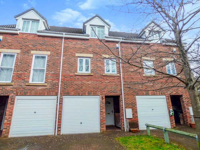 3 Bedroom Town House To Rent In Old Eltringham Court, Prudhoe, NE42