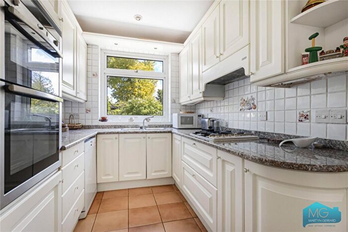 4 Bedroom Detached House For Sale In Aylmer Road, London, N2
