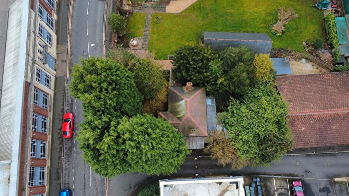 3 Bedroom Detached House For Sale In Castle Road, Kidderminster, DY11