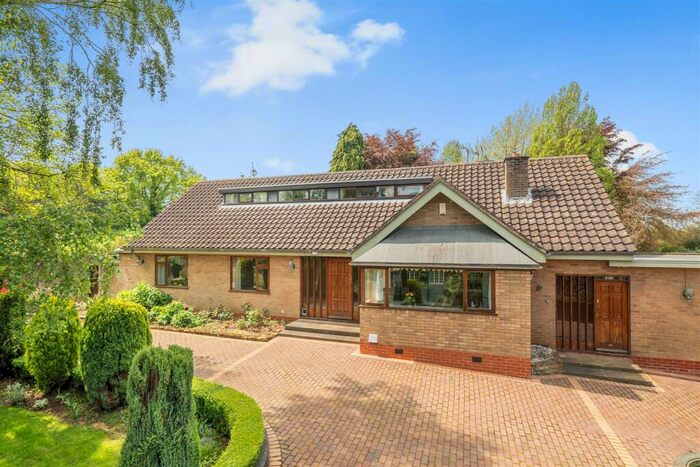 5 Bedroom Detached Bungalow For Sale In High Street, Preston Capes, NN11