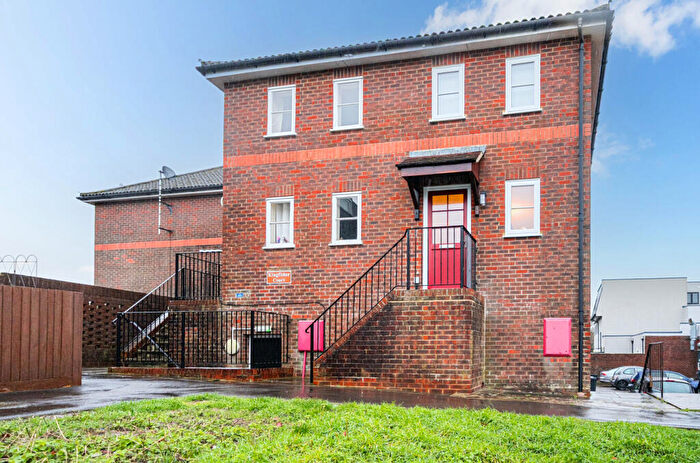 1 Bedroom House For Sale In Raven Square, Alton, Hampshire, GU34