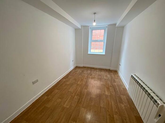 1 Bedroom Flat To Rent In Cook Street, Southampton, Hampshire, SO14