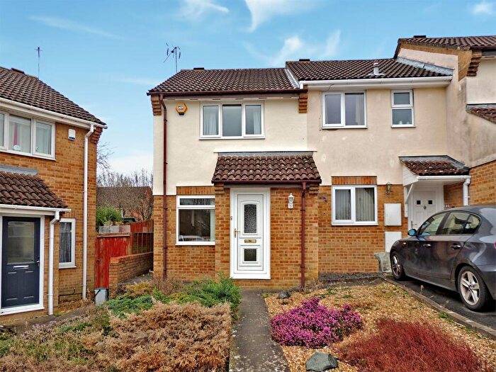 2 Bedroom End Of Terrace House To Rent In Brake Close, Bristol, BS15