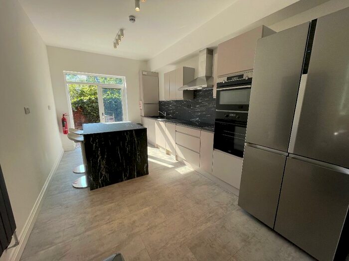 6 Bedroom Terraced House To Rent In Fortuna Grove, Fallowfield, Manchester, M19