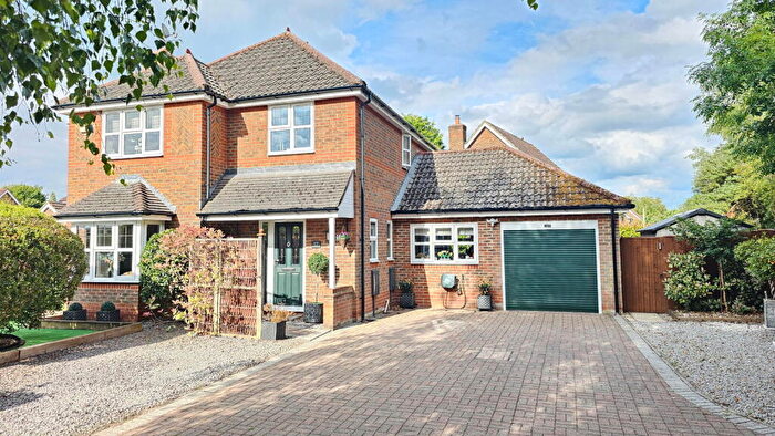 4 Bedroom Detached House For Sale In Mallard Way, Aldermaston, RG7