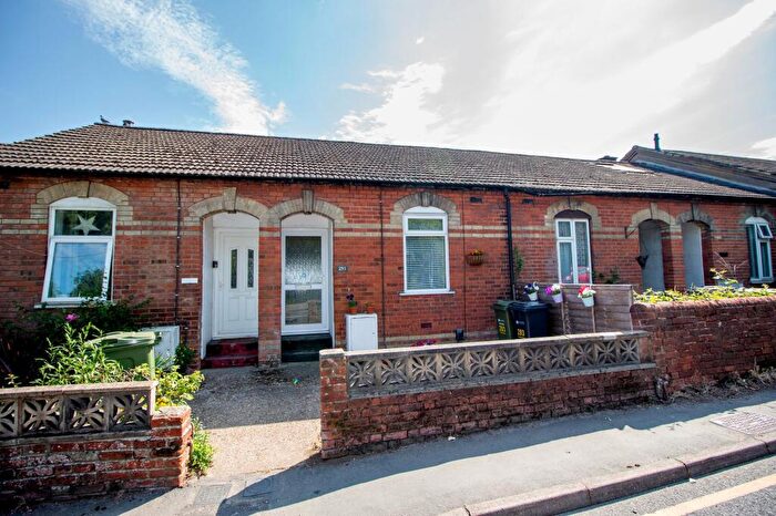 1 Bedroom Terraced House For Sale In Stoughton Road, Guildford, GU2