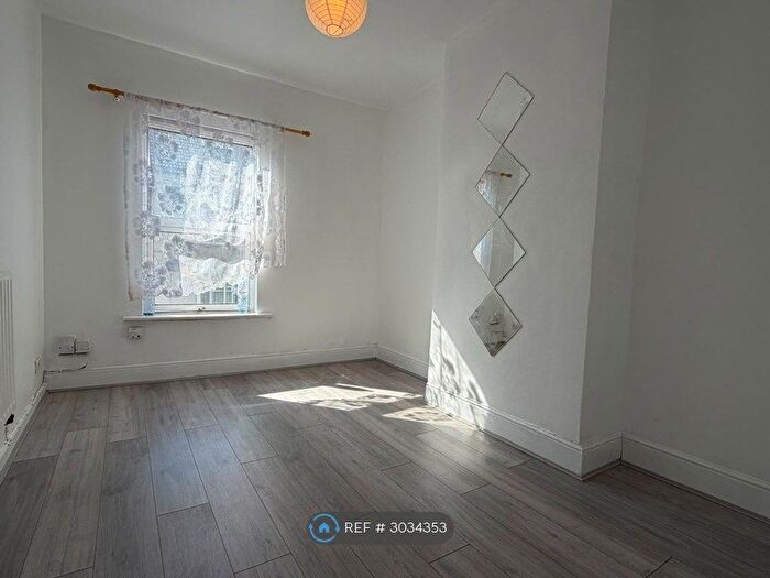 2 Bedroom Flat To Rent In Princess St, Luton, LU1
