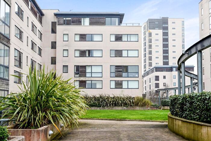 1 Bedroom Apartment To Rent In Altair House, Cardiff Bay, CF10