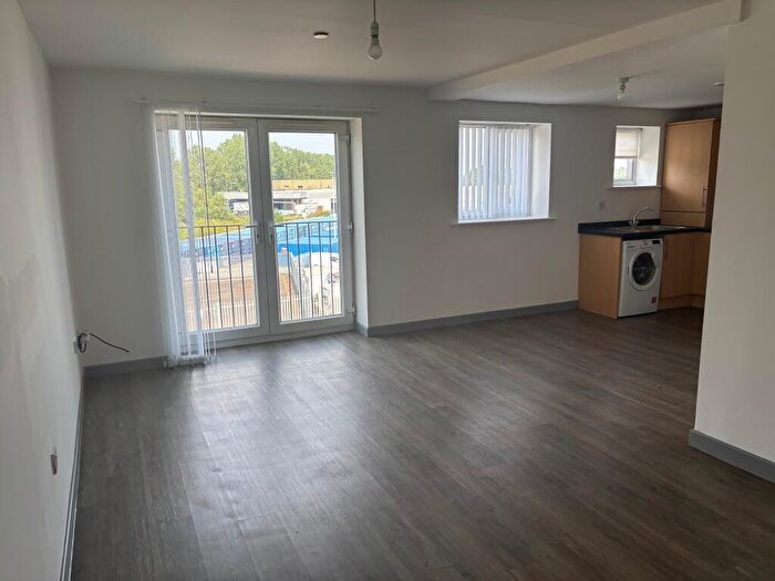 2 Bedroom Apartment To Rent In Reeds Lane, CH46