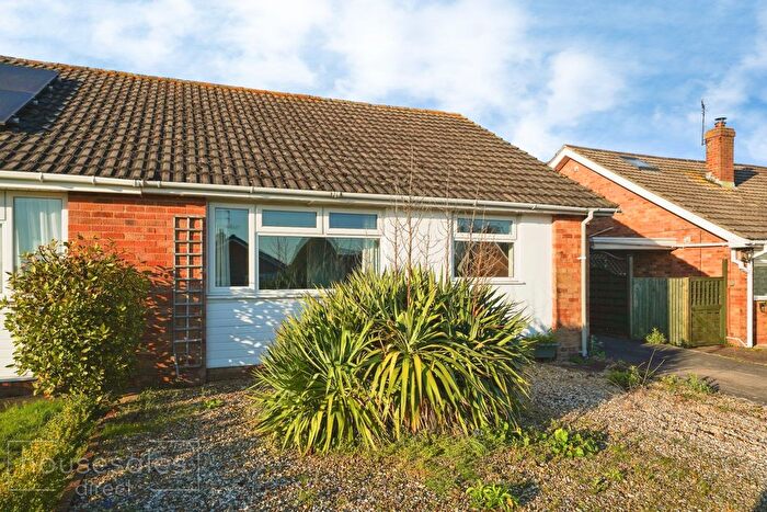 2 Bedroom Semi Detached Bungalow For Sale In Hillview Lane Twyning, Tewkesbury, GL20