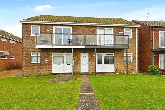 2 Bedroom Flat For Sale In South Beach Road, Hunstanton, Norfolk, PE36