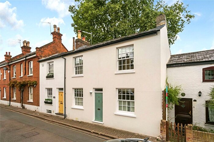 2 Bedroom Terraced House To Rent In Orleans Road, Twickenham, TW1