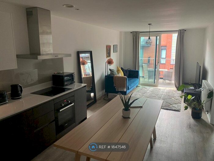 1 Bedroom Flat To Rent In Forge Building, Salford, M5