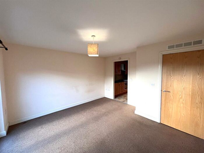 2 Bedroom Flat To Rent In Coventry Road, Exhall, CV7