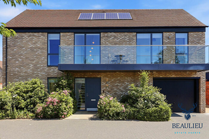 4 Bedroom Detached House For Sale In Albatross Way, Chelmsford, CM3