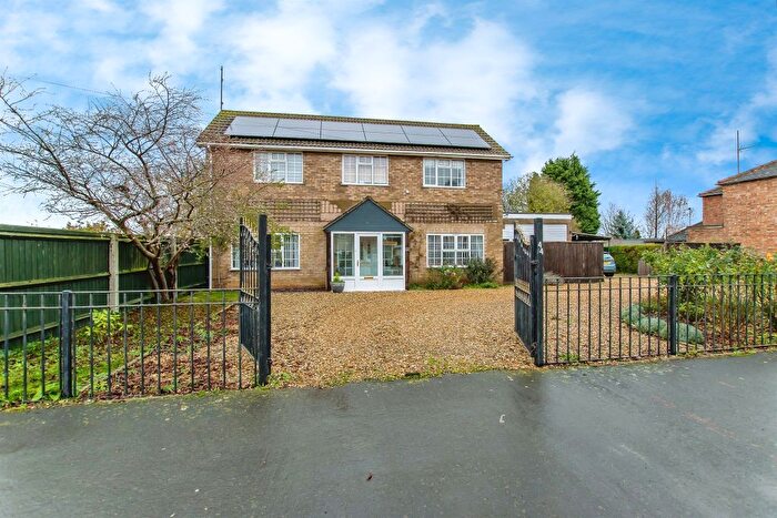 4 Bedroom Detached House For Sale In Gorefield Road, Leverington, Wisbech, PE13