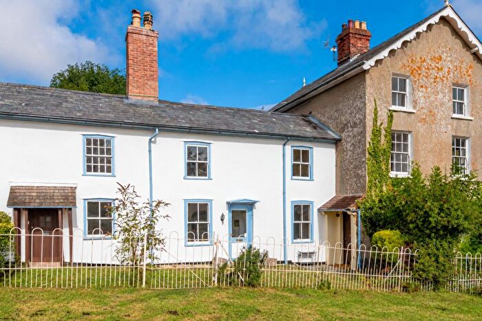 3 Bedroom Terraced House For Sale In Park Street, Hungerford, Berkshire, RG17