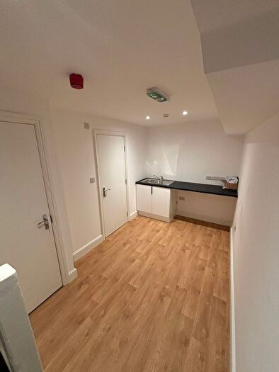 7 Bedroom Terraced House To Rent In West Road, London, E15