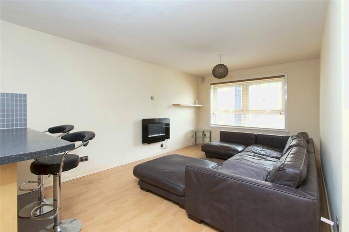 1 Bedroom Flat To Rent In Edinburgh, EH8
