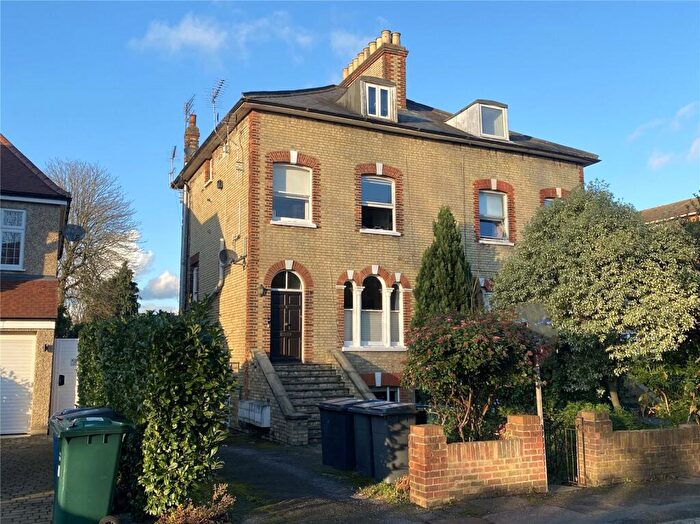 2 Bedroom Apartment For Sale In Somerset Road, New Barnet, Barnet, EN5