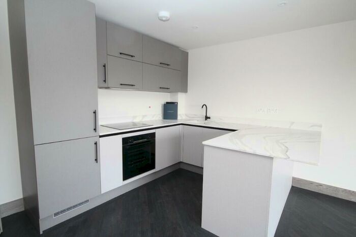 2 Bedroom Apartment To Rent In High Street North, Poole, Dorset, BH15