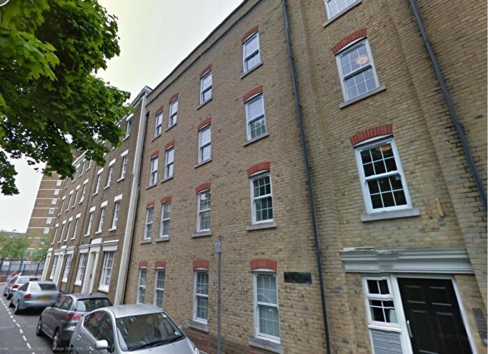 5 Bedroom Flat To Rent In Swanmead, Bedroom, SE1