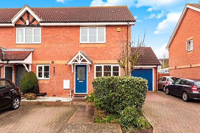 3 Bedroom End Of Terrace House To Rent In Gowings Green, Cippenham, SL1