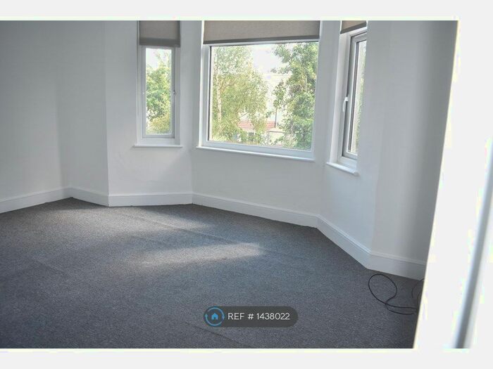 1 Bedroom Flat To Rent In Anerley Road, Westcliff-On-Sea, SS0