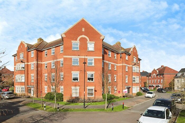 2 Bedroom Flat For Sale In Reid Crescent, Hellingly, Hailsham, BN27