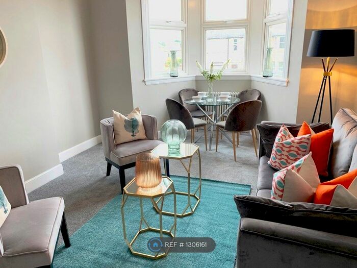 2 Bedroom Flat To Rent In Parkgrove Avenue, Edinburgh EH4