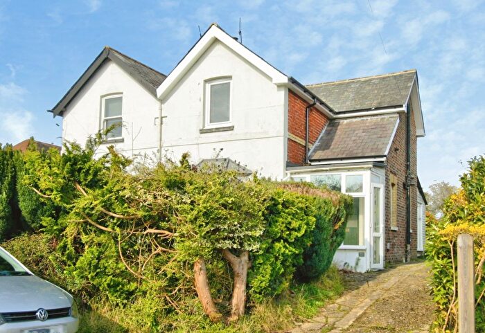 2 Bedroom Semi Detached House For Sale In Bayham Road, Tunbridge Wells, TN2